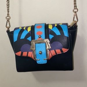 Cross body bag with abstract design